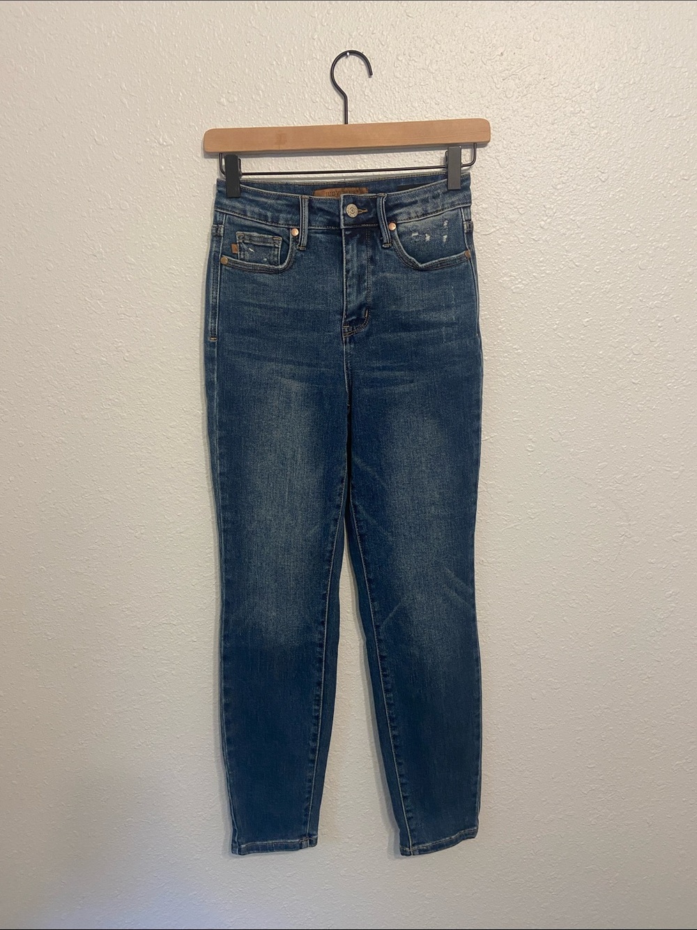 Judy Blue Medium Wash Light Distressed Slim Fit High Rise Jeans Size 1/25